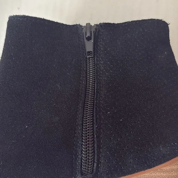 Kensie Erika Fringe Peep toe ankle boots, black leather,  side zip, 9.5 - Picture 11 of 11